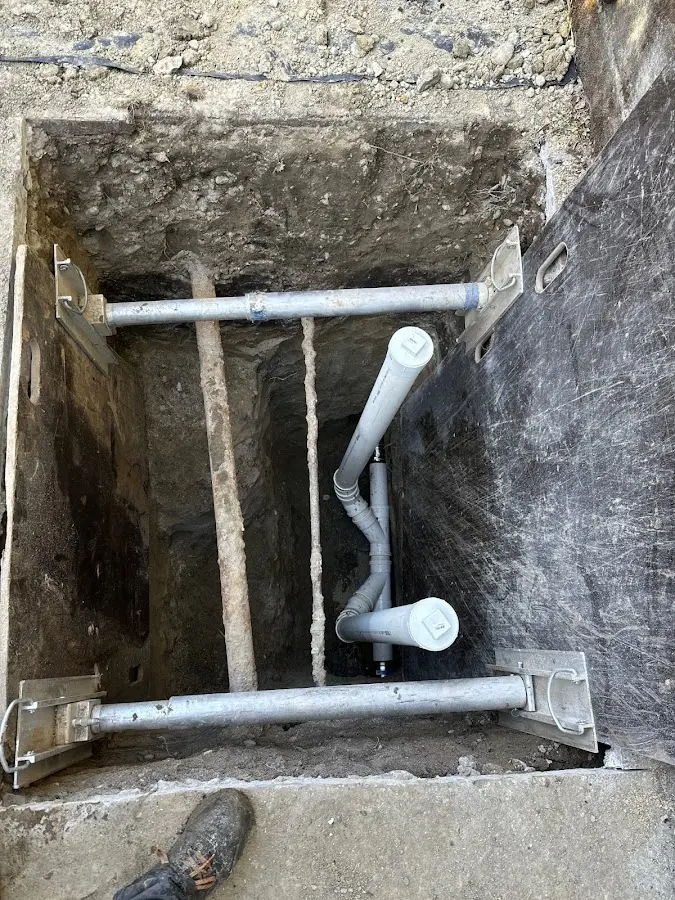 Experienced plumber completing Drain Cleaning work in Lindsborg
